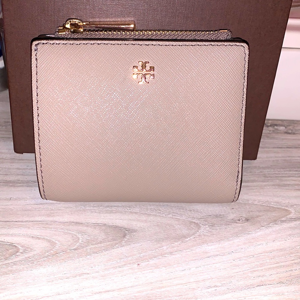 Tory Burch Clasp Wallet